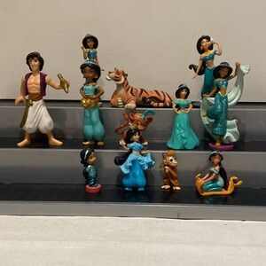 12 Disney Aladdin Figures